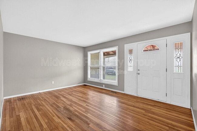 Building Photo - 1165 Lees Ln