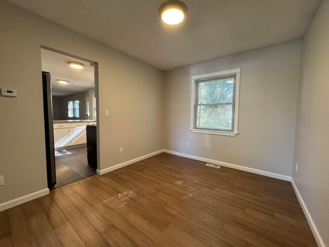 Building Photo - 361 St Thomas Dr