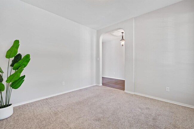 Building Photo - 3721 Pine Needle Cir