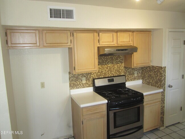 Building Photo - 6924 Imperial Ridge Dr