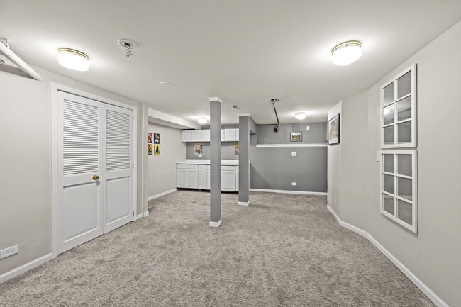 Building Photo - 1161 Winwood Dr