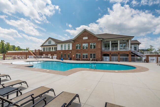 Building Photo - 2500 Chert Ln