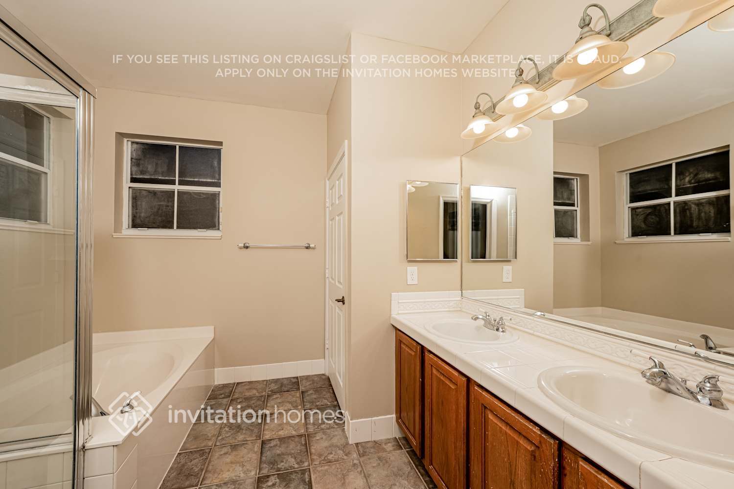 Building Photo - 1504 Siena Ln