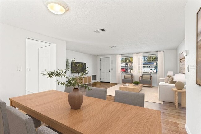 Building Photo - 4032 Westwood Dr