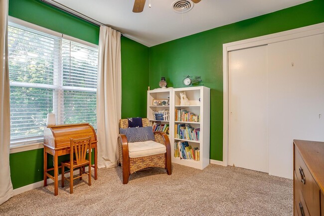 Building Photo - Beautiful Home on Corner Lot in South Hill...