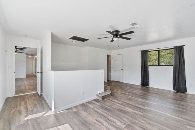 Building Photo - 31331 Auberry Rd