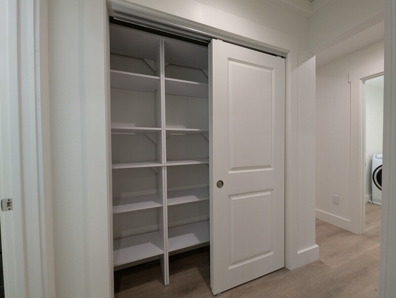 Linen Closet - 1662 Lilac Dr