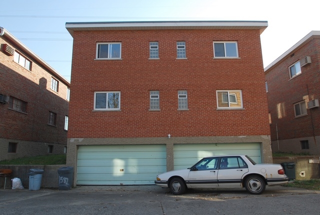 Building Photo - Crest Hill Quad Apartments