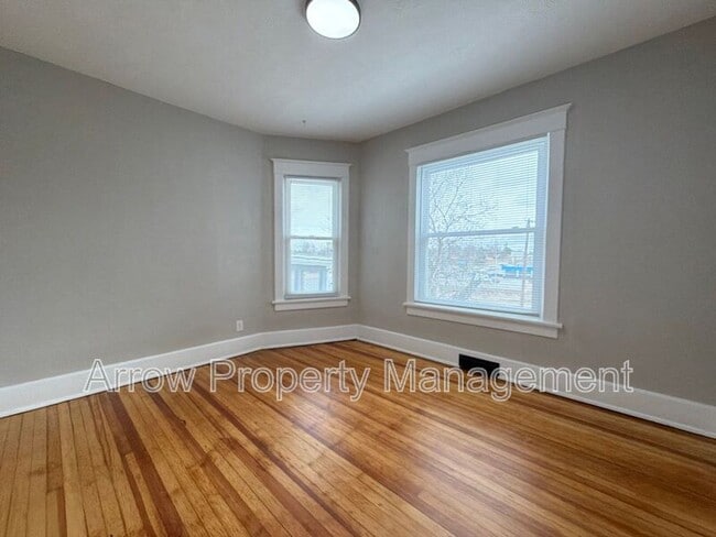 Building Photo - 126 S 28th St