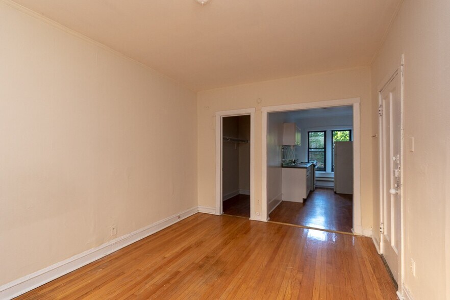 Building Photo - 2847 N Orchard St
