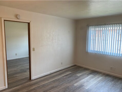 Building Photo - 121 Southview Dr