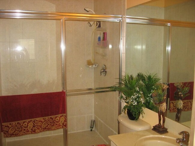 Building Photo - 1118 Shoma Dr