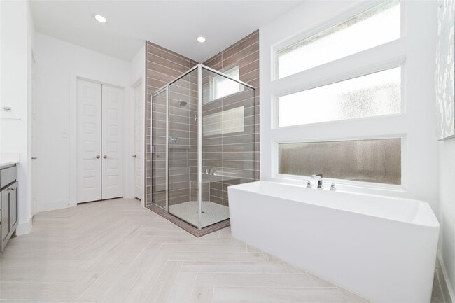 Building Photo - 32018 Crested Knl Ct