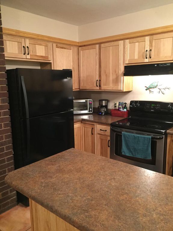 Building Photo - 2401 Thomas Ave