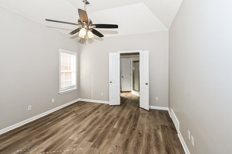 Building Photo - 8698 Macon Rd