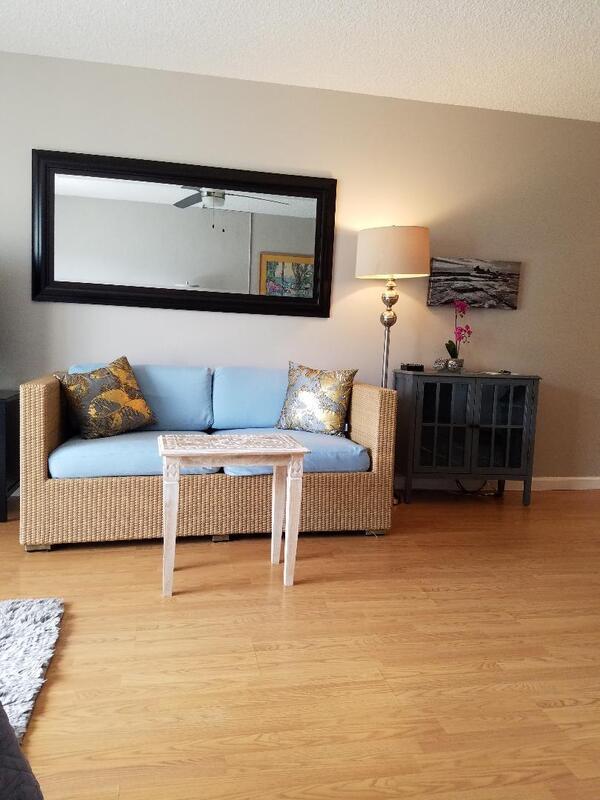 Building Photo - 355 Kalanianaole St