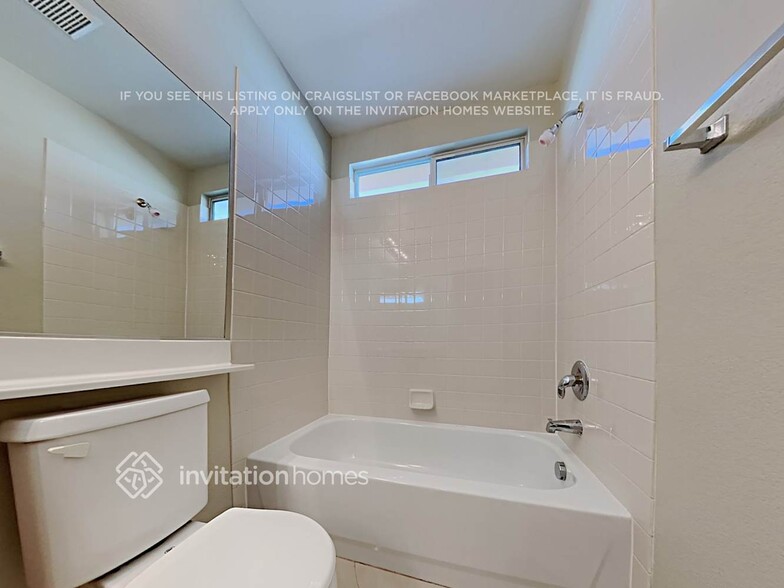 Building Photo - 6135 Yucca Fields Ct