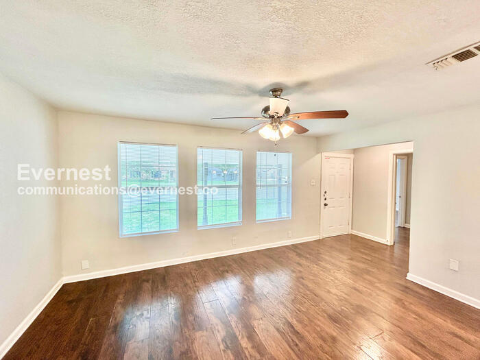 Building Photo - 10425 Ferguson Rd