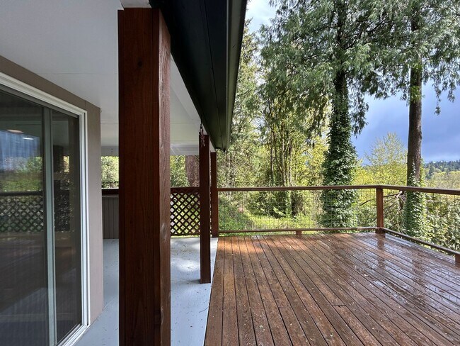 Building Photo - Stunning Views! Secluded 2 Bed, 1 Bath Gem!