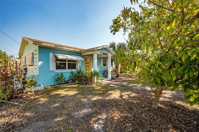 Building Photo - 3811 44th Ave N