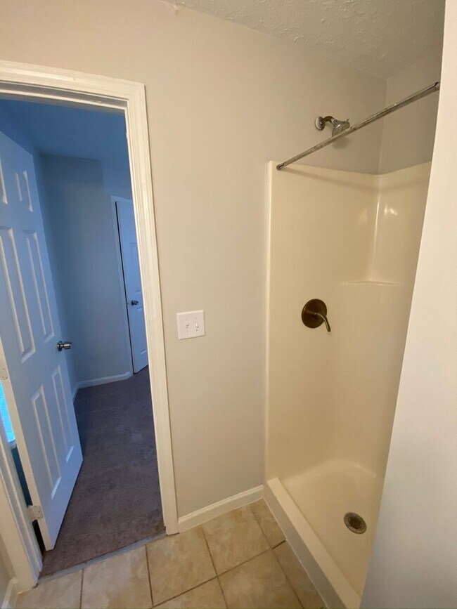 Building Photo - Charming Well Maintained Ranch on Quiet Cul-de-Sac – 3BR/2BA Near Downtown Decatur