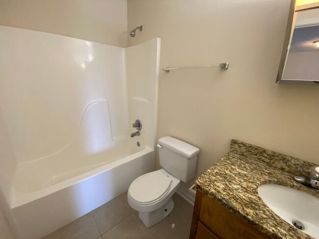 Building Photo - Pre-Leasing for August 7 2026!