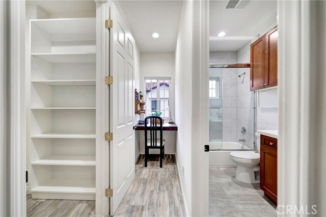 Building Photo - 1101 N Maclay Ave