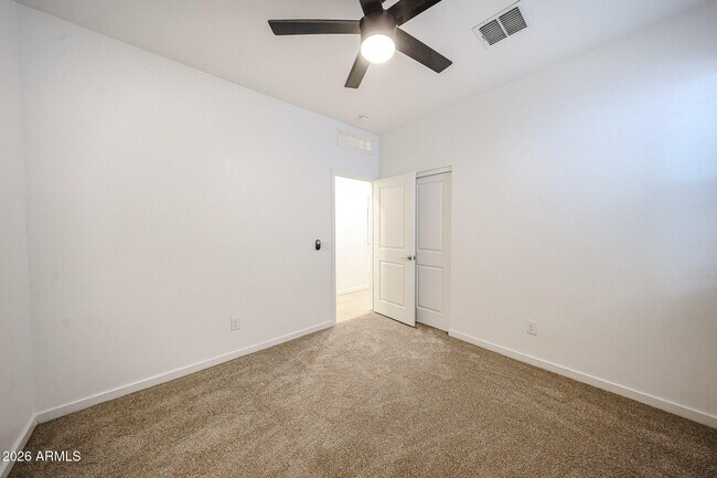 Building Photo - 14220 W Willow Ave