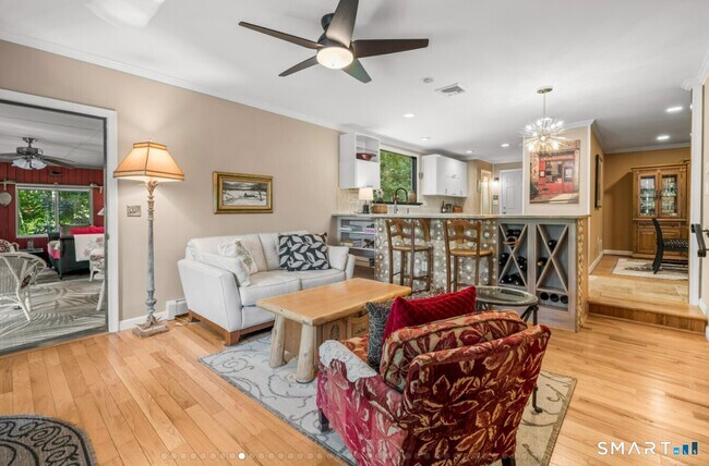 Building Photo - 92 Kenmore Rd