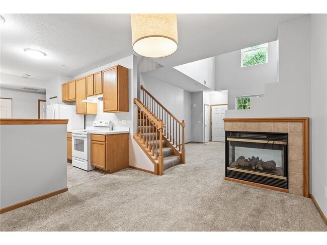 Building Photo - 5020 Holly Ln N