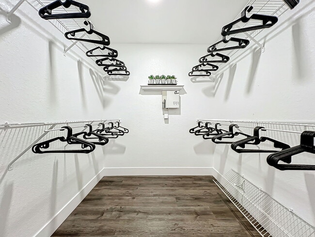 Building Photo - Seurat Street, Orlando, FL 32819 - 4 BR 2 BA condo