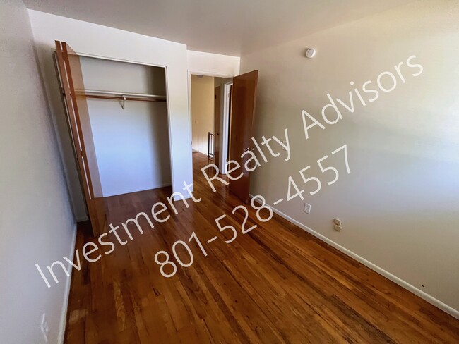 Building Photo - Spacious Apartment in Salt Lake City!