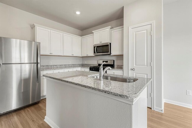 Building Photo - 452 Beechwood Hacienda Dr