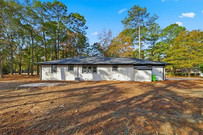 Building Photo - 3488 Richmond Dr SE