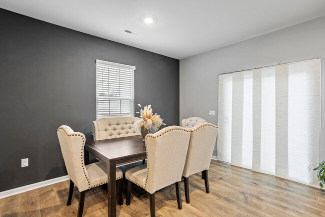 Building Photo - 68 Black Crk Dr