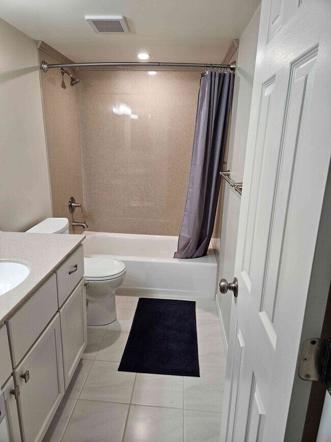 Bathroom 2 - 4444 Valencia Cir