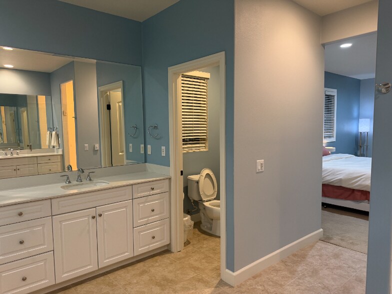 Building Photo - 161 Coyote Brush