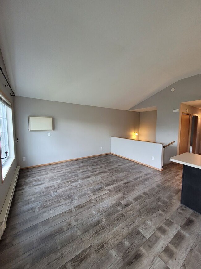 Building Photo - Quiet Neighborhood | Single Family Home | ...