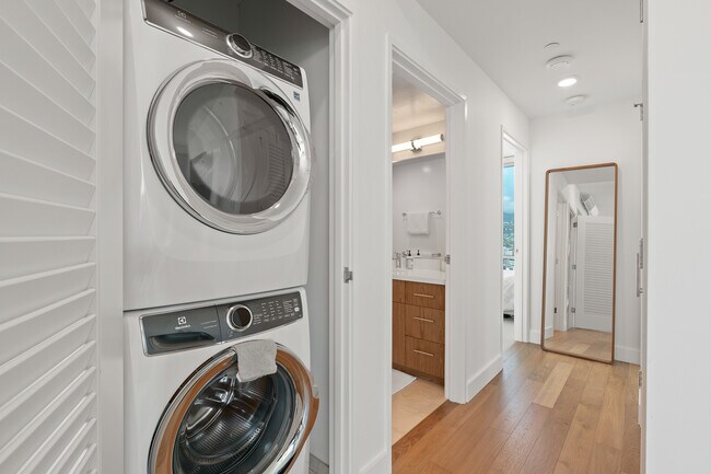 Building Photo - 629 Ke’eaumoku St