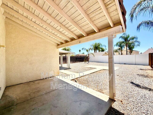 Building Photo - 27071 School Park Dr