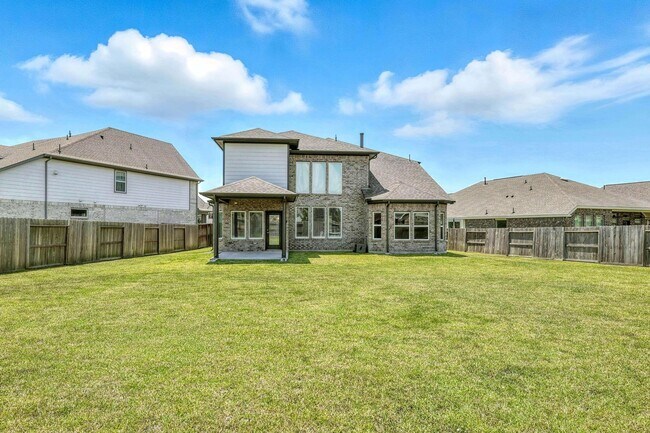 Building Photo - 1610 Rosedale Dr