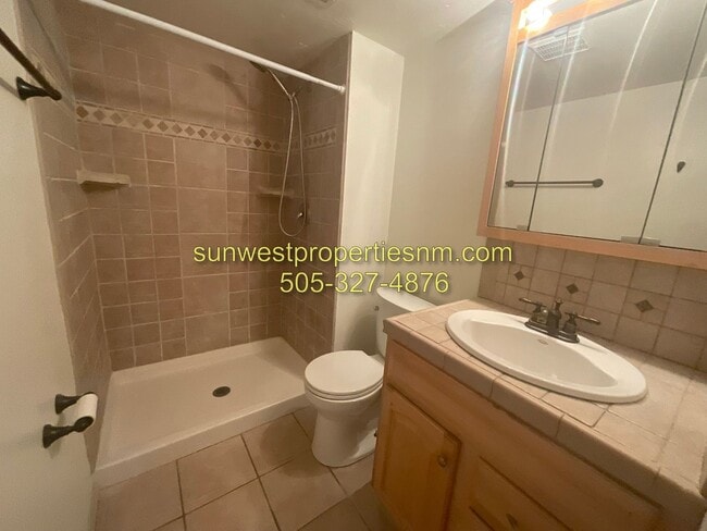 Building Photo - 4 Bedroom, 2 Bath Home