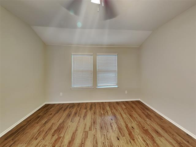 Building Photo - 3025 Iris Dr