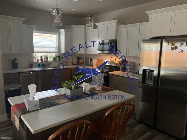 Building Photo - 4 br, 3 bath House - 1601 E Marilyn Cir