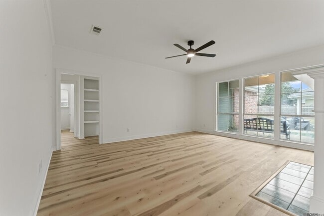 Building Photo - 18516 Lakefield Ave