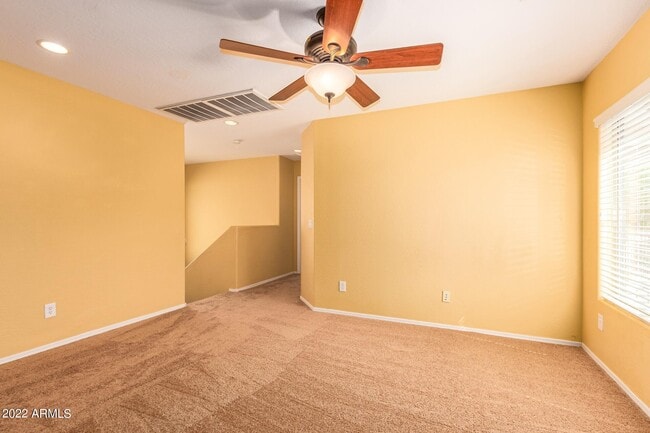 Building Photo - 1732 E Elgin St