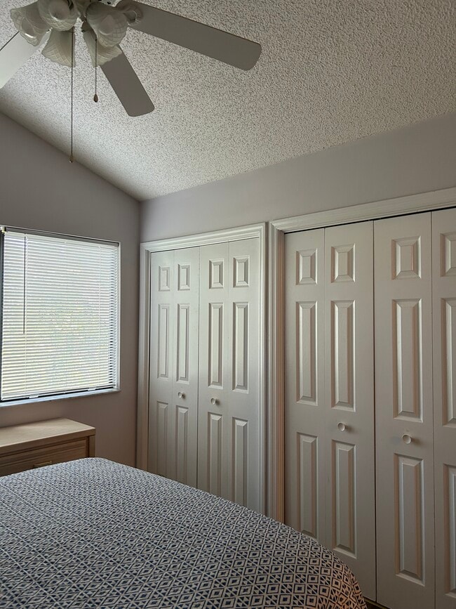 Building Photo - 2574 Forest Ridge Dr