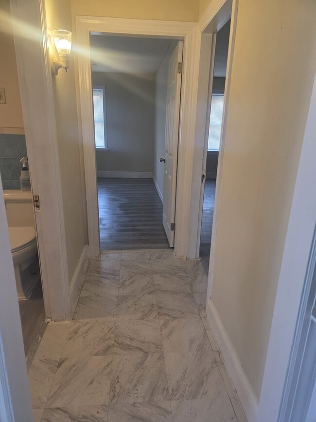 Building Photo - 155 Thomas St