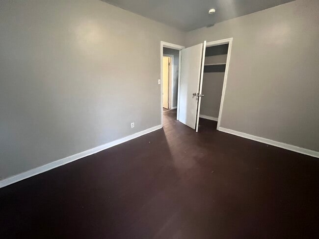 Building Photo - 217 17th St N