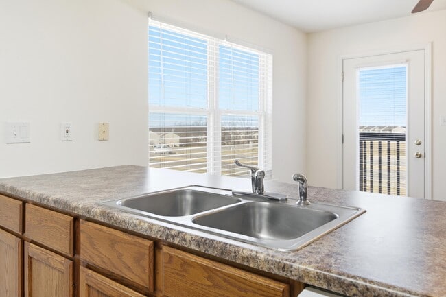 Building Photo - 2413 Northampton Dr